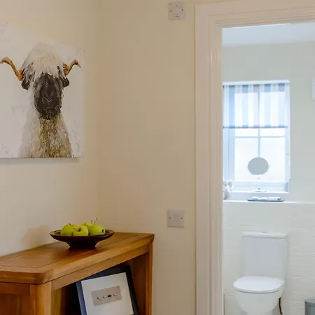 2 Bed In 77831 Helmsley