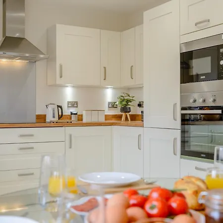 2 Bed In 77831 Helmsley