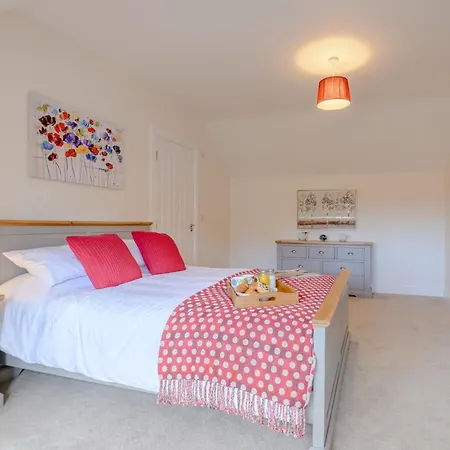 2 Bed In 77831